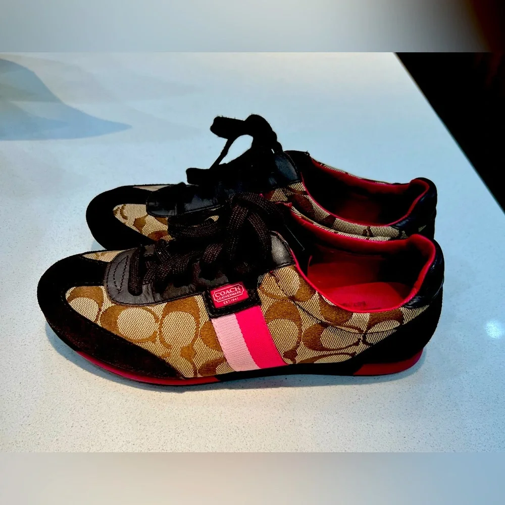 COACH women’s sneakers size 7 US. - Picture 1 of 2